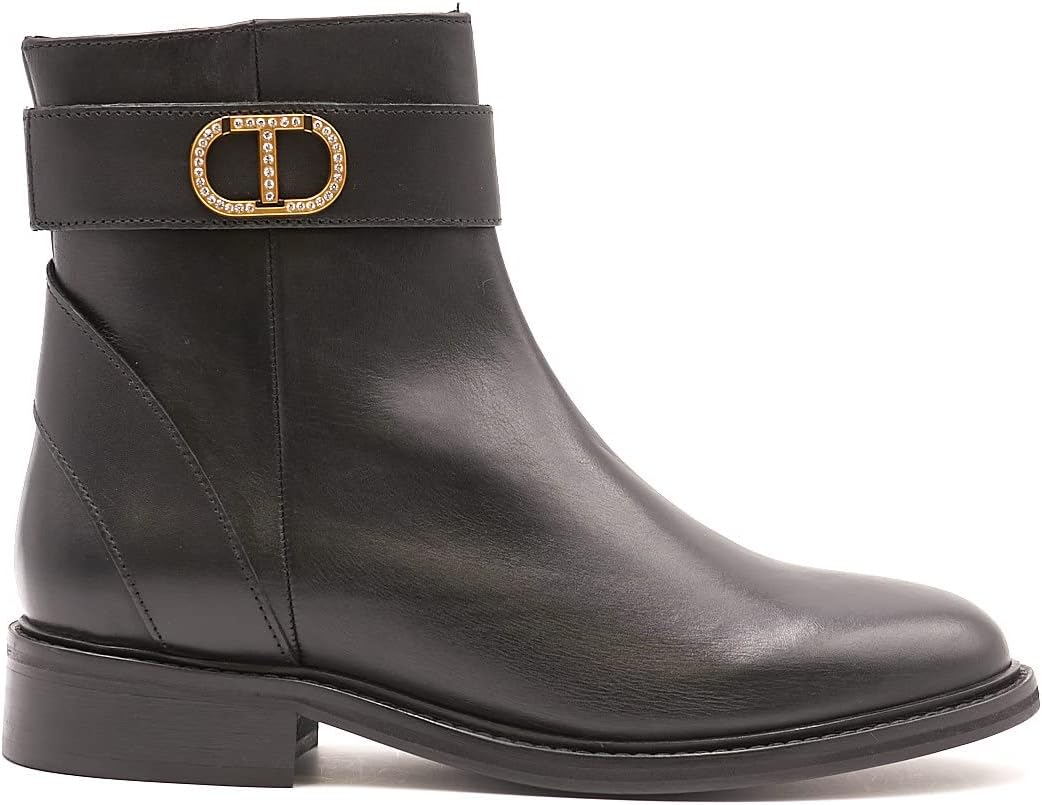 Pavo Monitor Arm installed on a wooden office desk